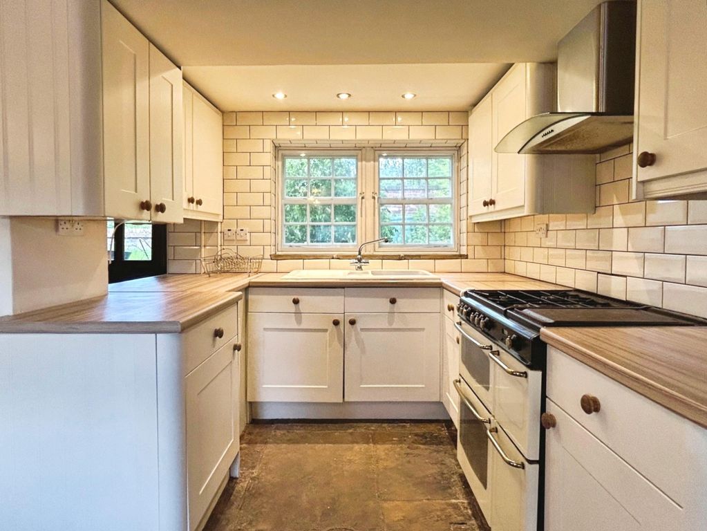 Property photo 3 of 25 Pbox-Img.Jpg