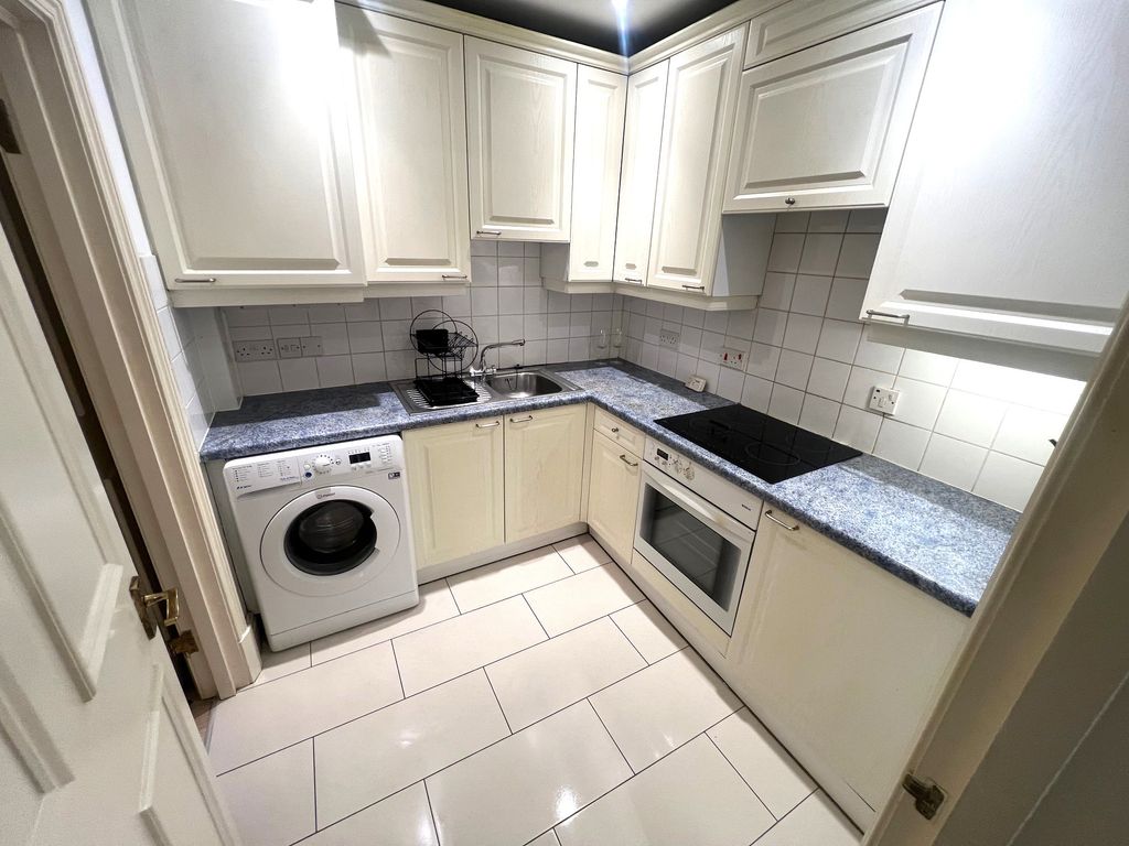 Property photo 3 of 6