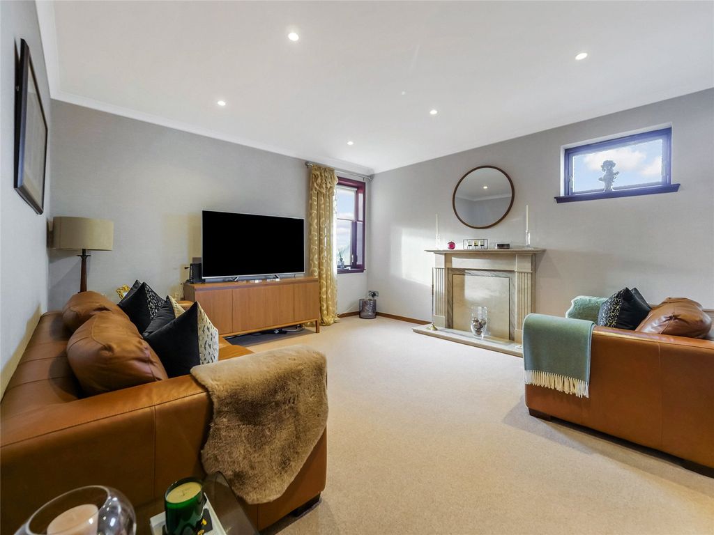 Property photo 2 of 26 Picture No. 05