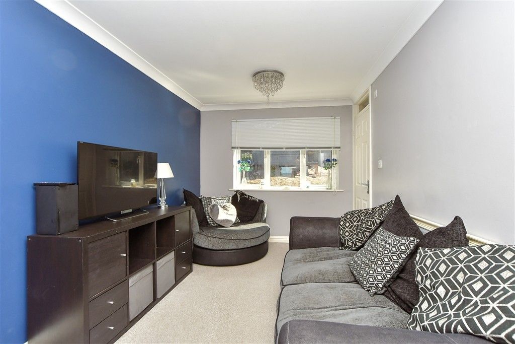 Property photo 3 of 11 Lounge/Diner