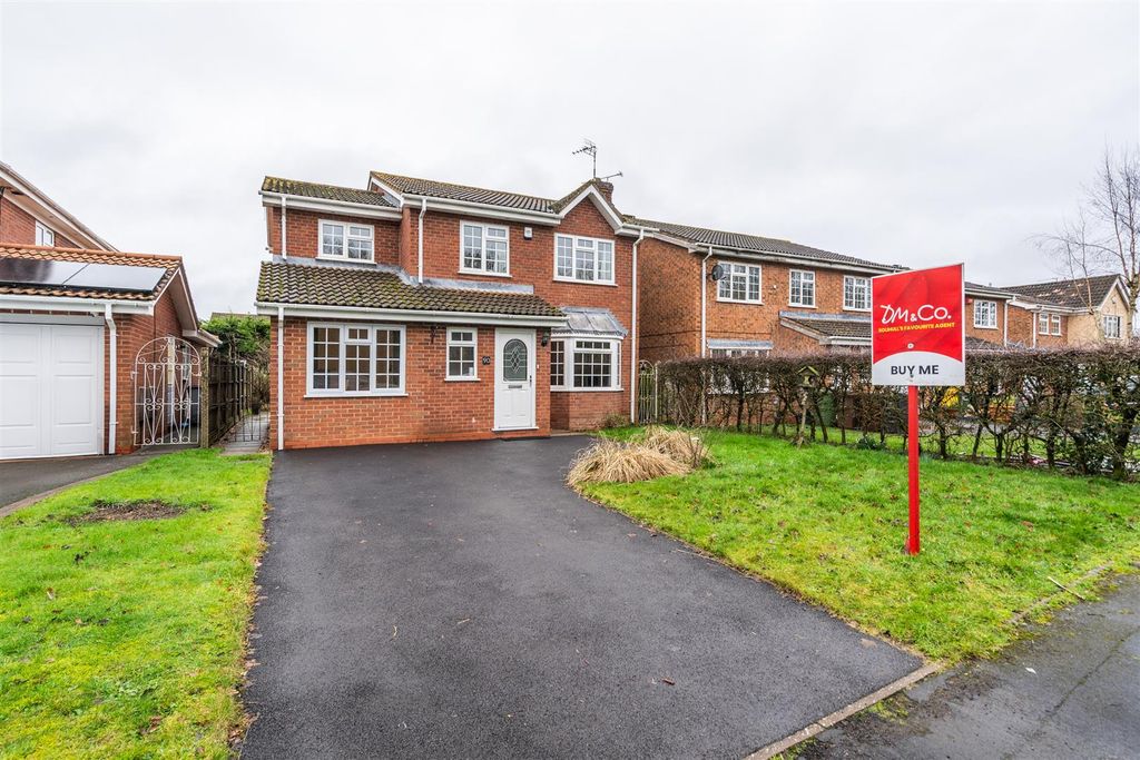 Property photo 1 of 19 90 Stanbrook Road_24.Jpg