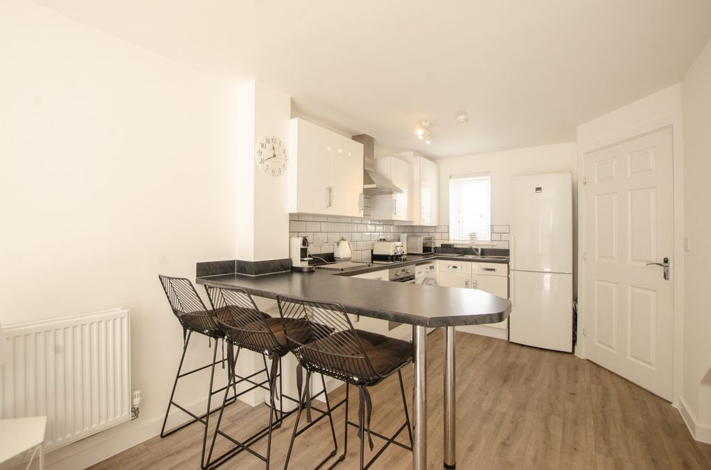 Property photo 3 of 11 18 Tanners Road Tps Bodmin Branch 01208 74182 -13