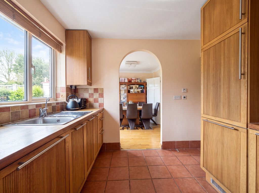 Property photo 3 of 9 5351745