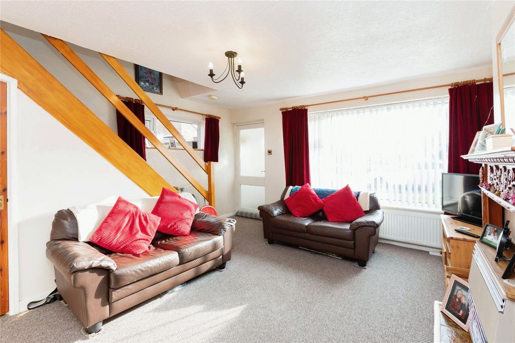 Property photo 3 of 12 Picture No. 02