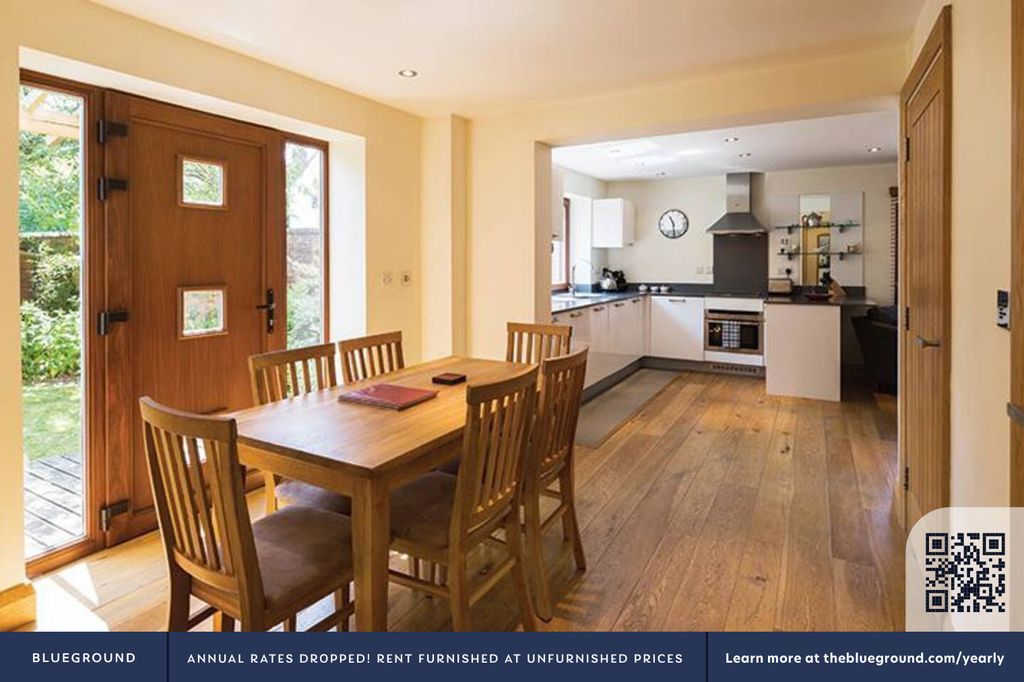 Property photo 3 of 11 Dining Area