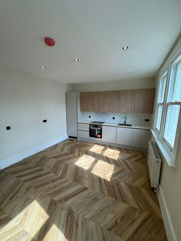 Property photo 2 of 10 Photo 9