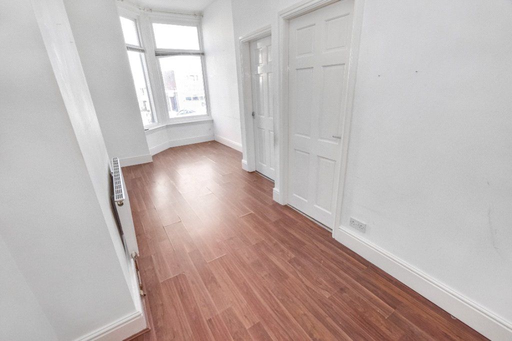 Property photo 2 of 10 Lounge