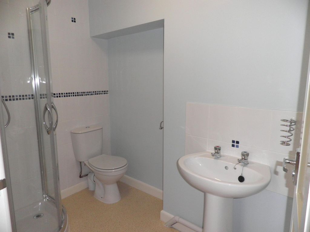 Property photo 2 of 3 Bathroom