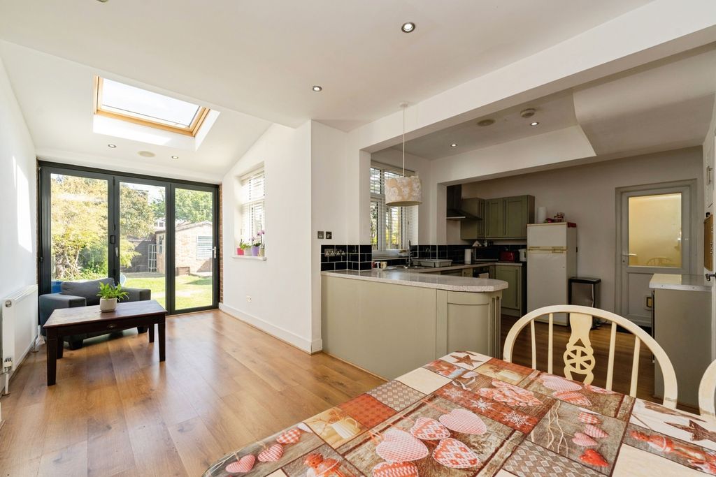 Property photo 2 of 17 Kitchen/Dining