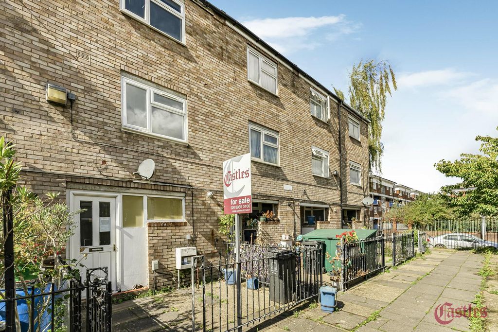 Property photo 1 of 21 Front (Exterior)