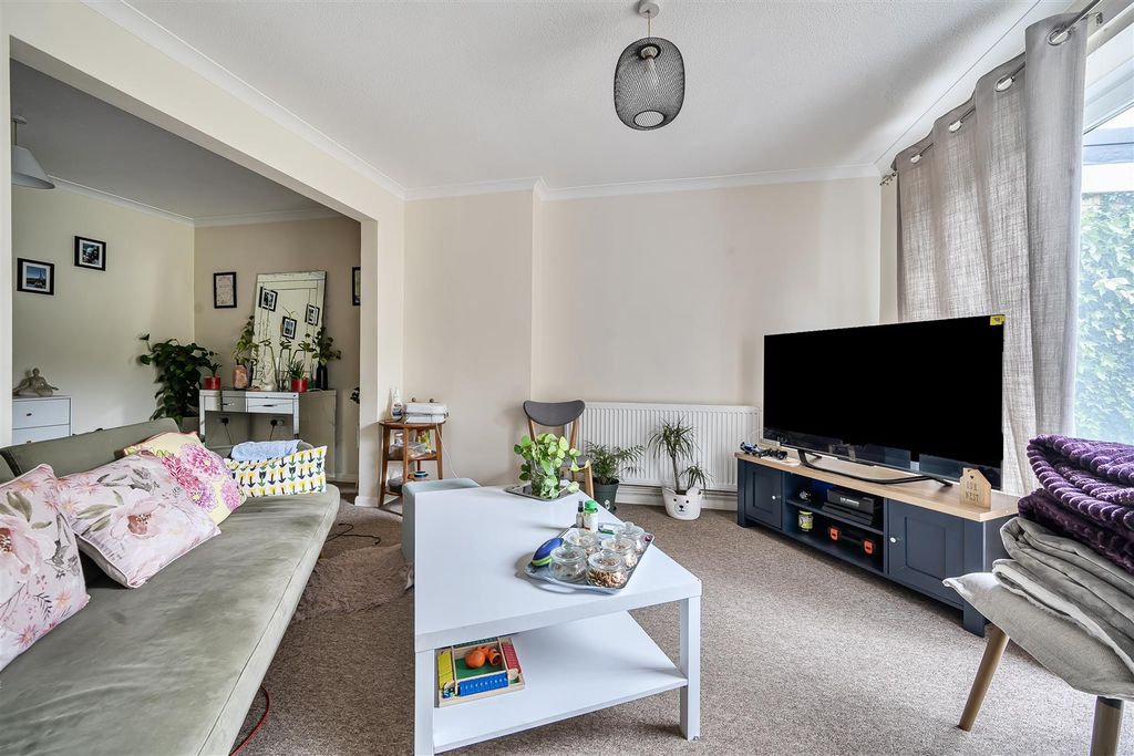 Property photo 3 of 17 1447090-5-69Df8413E9519.Jpg