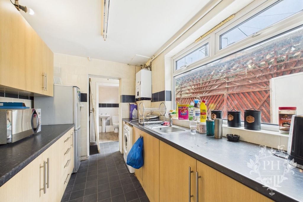 Property photo 2 of 8 Cam02002G0-Pr0163-Still004.Jpg