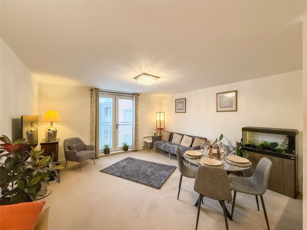 Property photo 2 of 22 Lounge/Diner