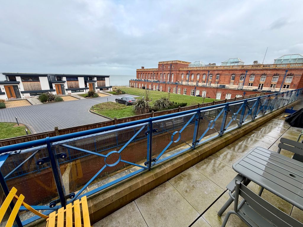 Property photo 3 of 11