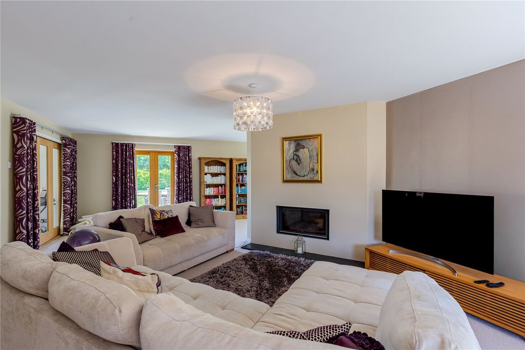 Property photo 3 of 15 Picture No. 05