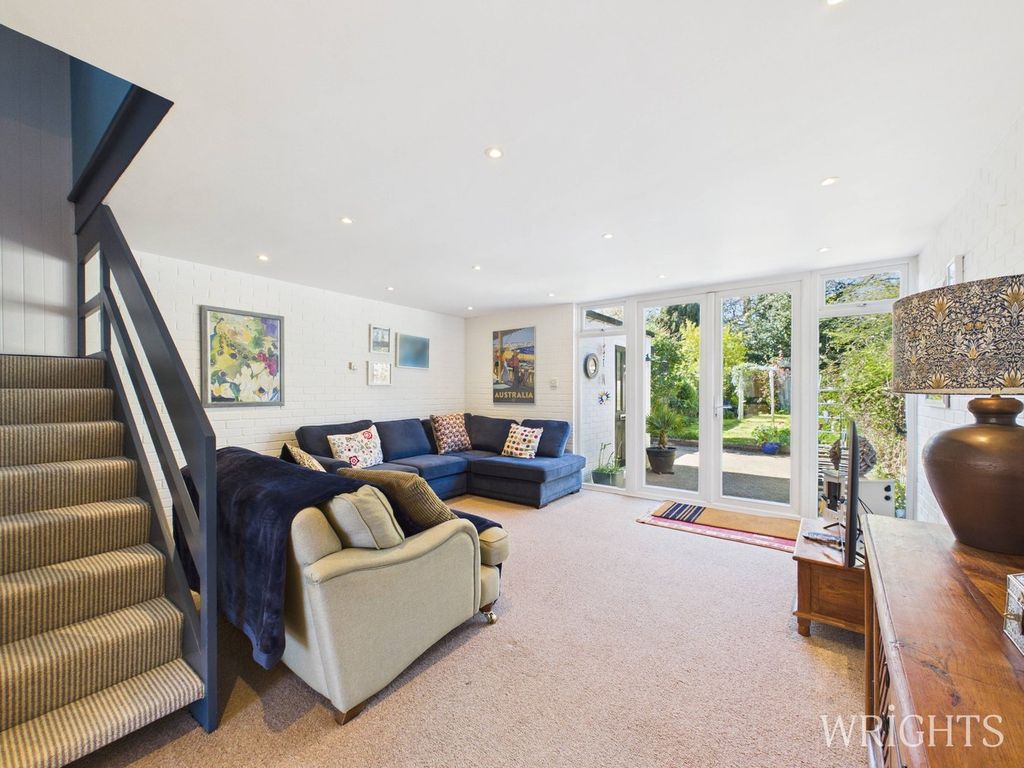 Property photo 3 of 25