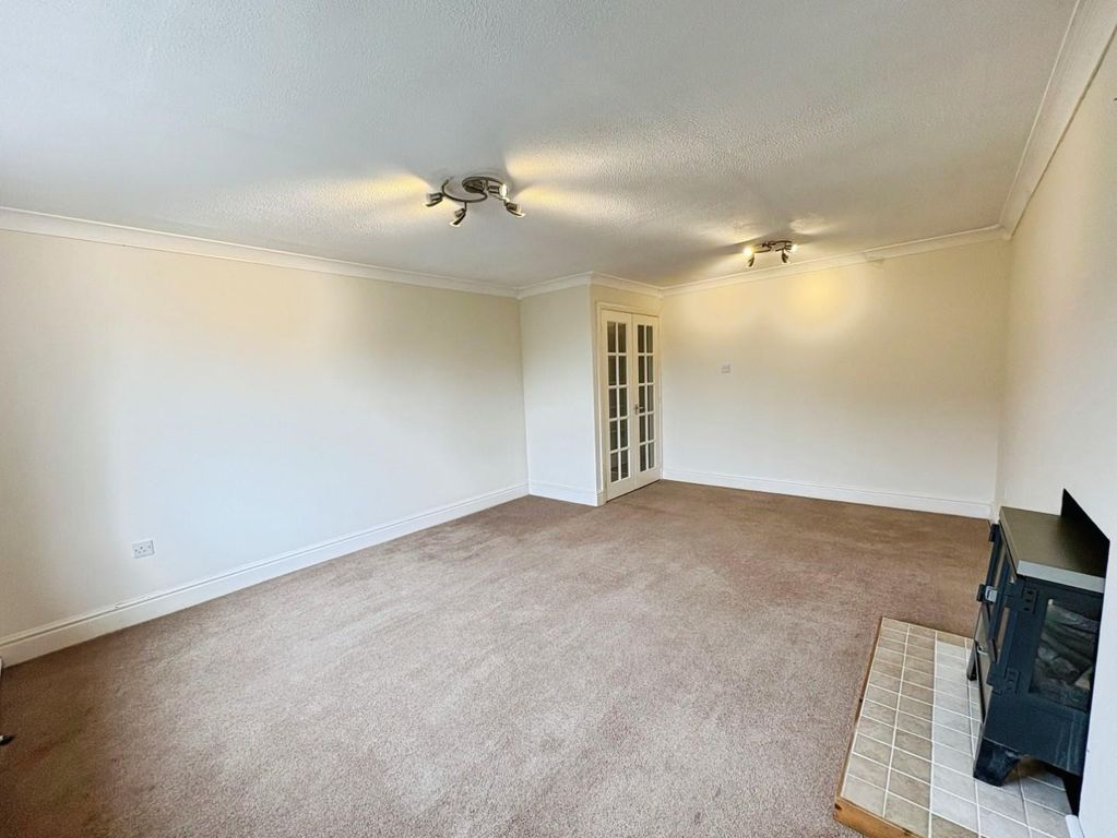 Property photo 2 of 17 ee8Fa6ba-Image00018.Jpeg