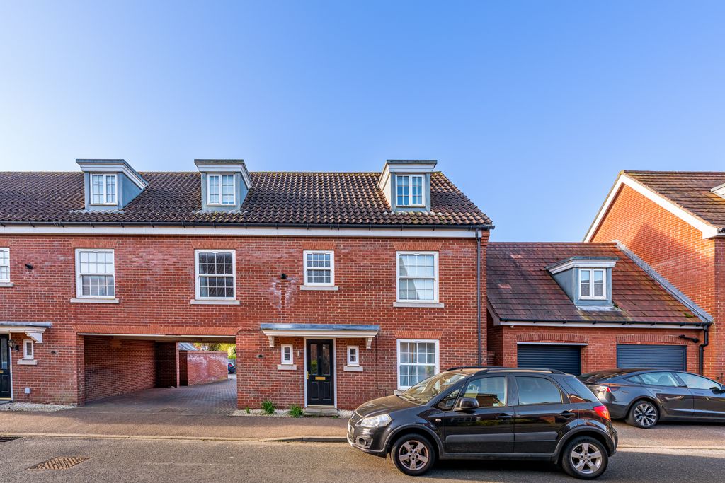 Property photo 1 of 26