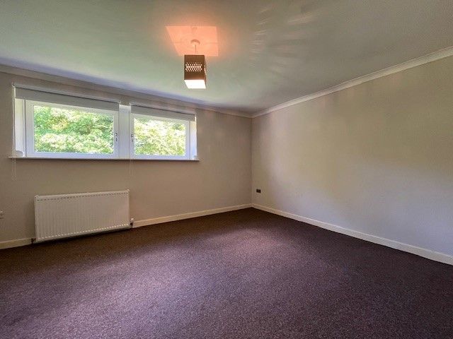 Property photo 3 of 5 Lounge