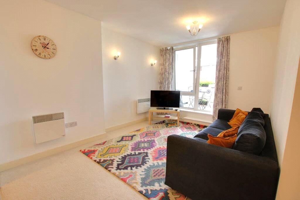 Property photo 3 of 11 Picture No. 01