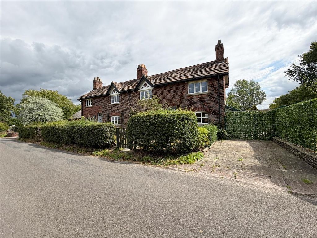 Property photo 2 of 33