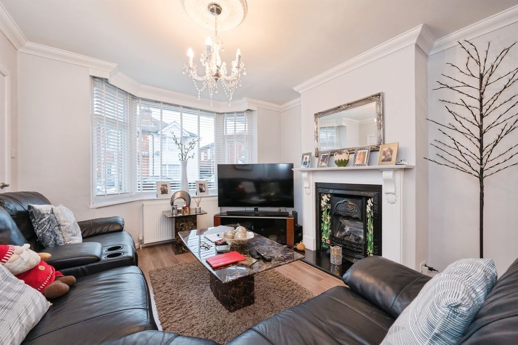 Property photo 3 of 16