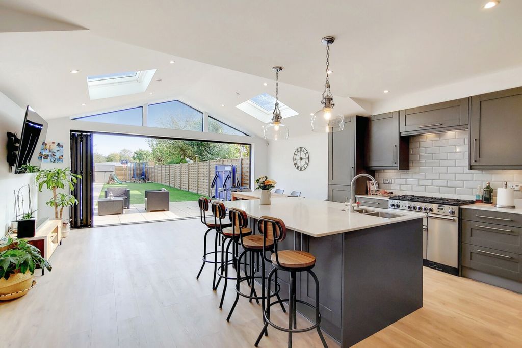 Property photo 3 of 17 Picture No. 05