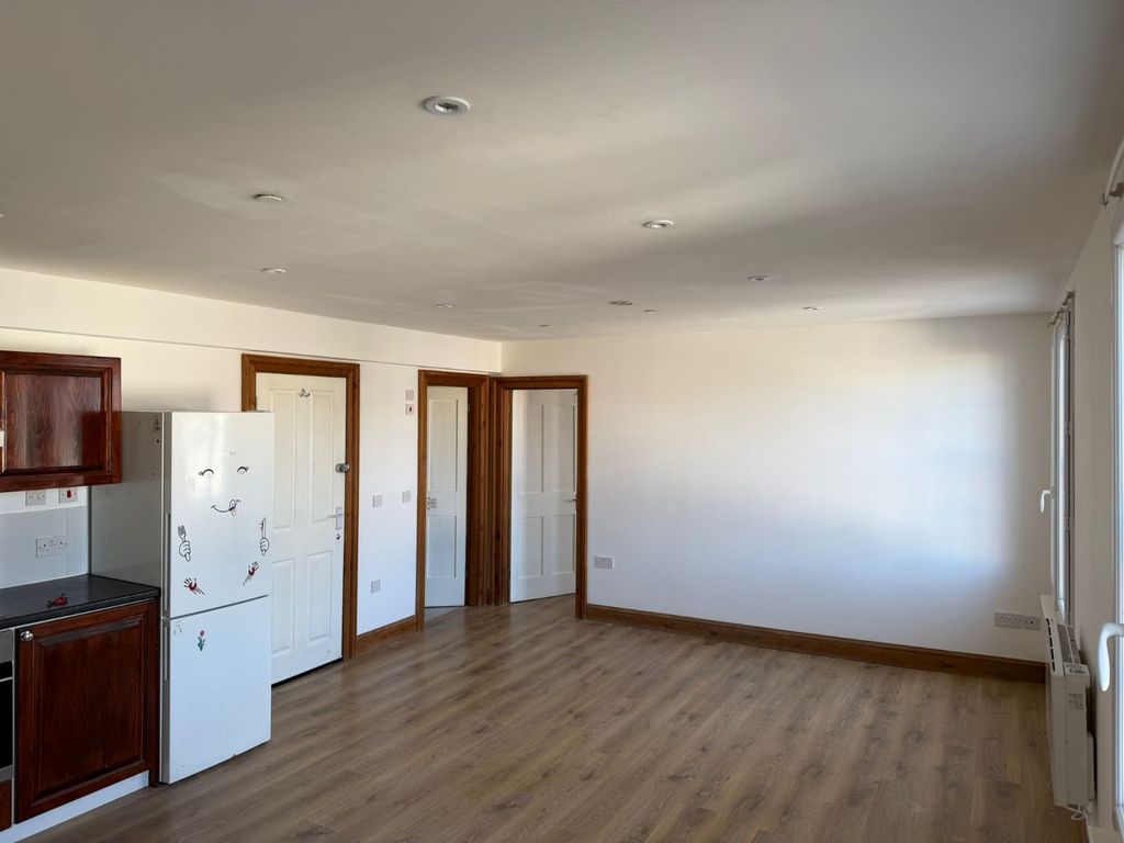 Property photo 3 of 7 Picture No. 07