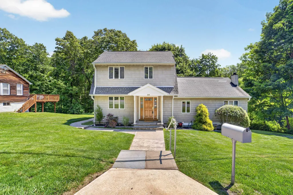 Property photo 1 of 30