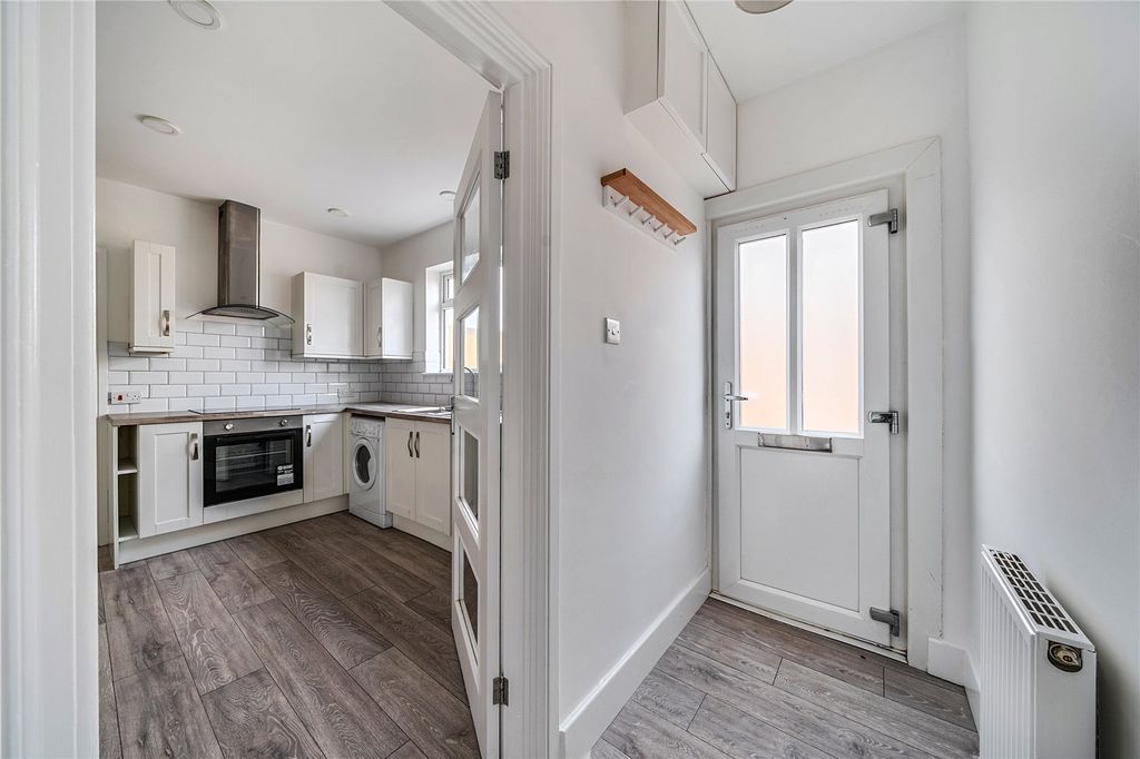 Property photo 2 of 18 Picture No. 04