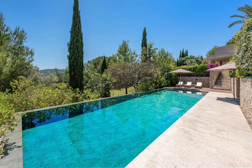 Property photo 3 of 20 Pool (1)