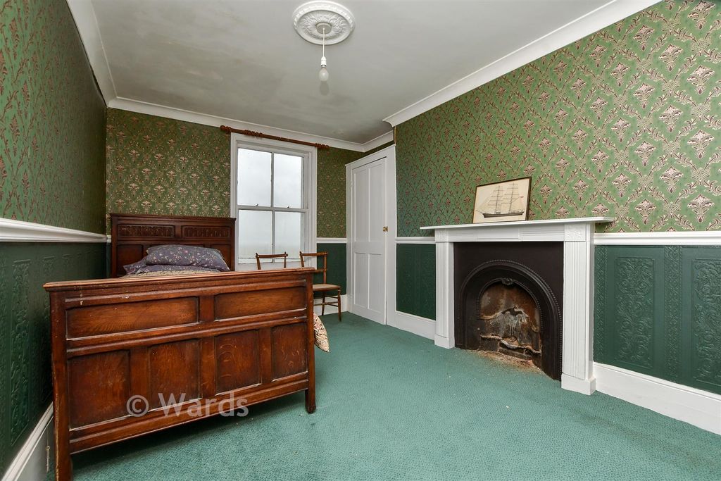 Property photo 3 of 15 Bedroom 4