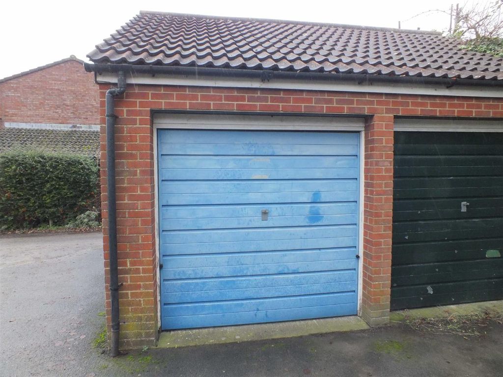 Property photo 2 of 3