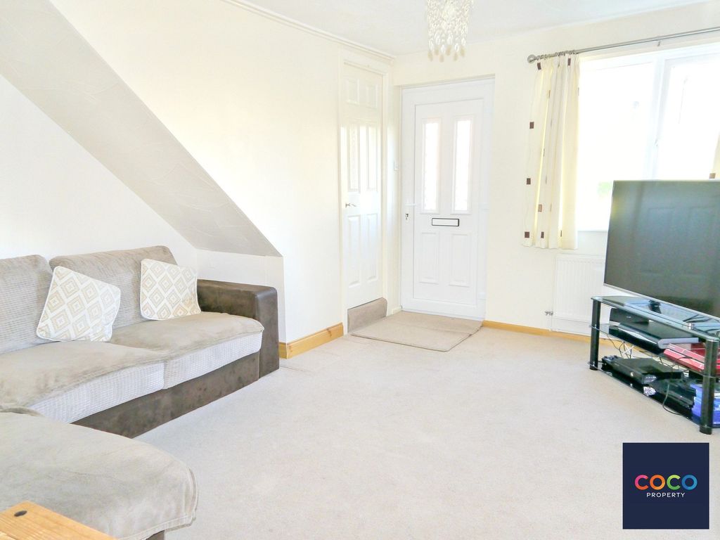 Property photo 3 of 7 Living Area