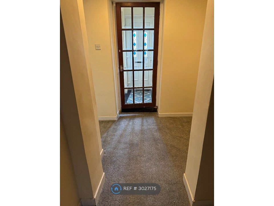 Property photo 2 of 10 Entrance
