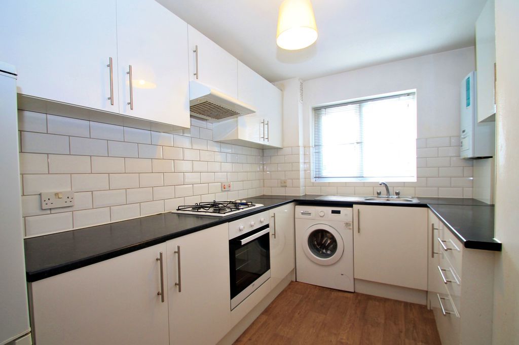 Property photo 3 of 8 Photo 1