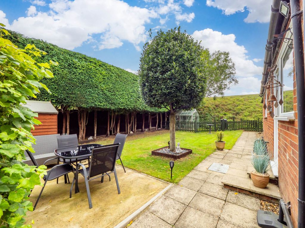 Property photo 1 of 33