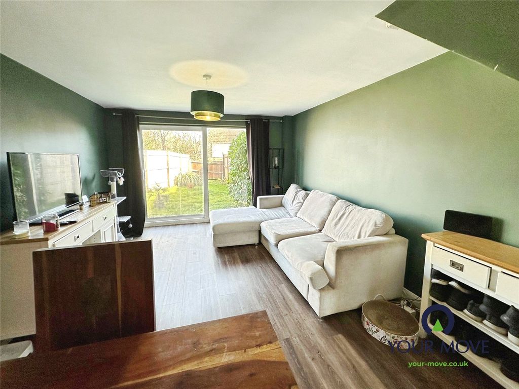 Property photo 3 of 16 Lounge/Diner