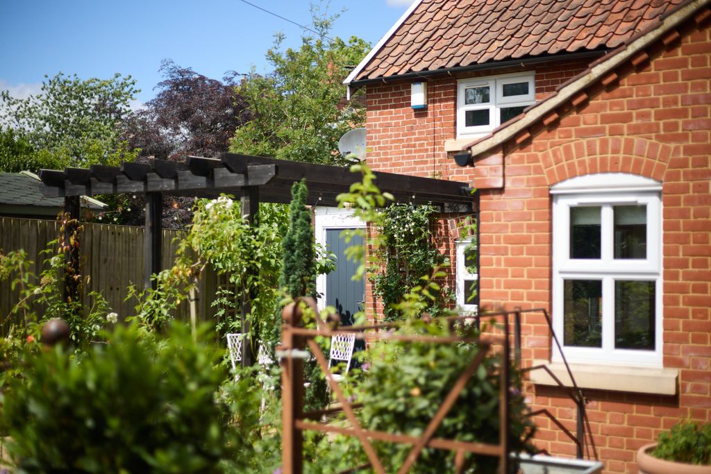 Property photo 3 of 35
