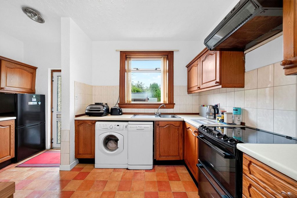 Property photo 2 of 22 Kitchen