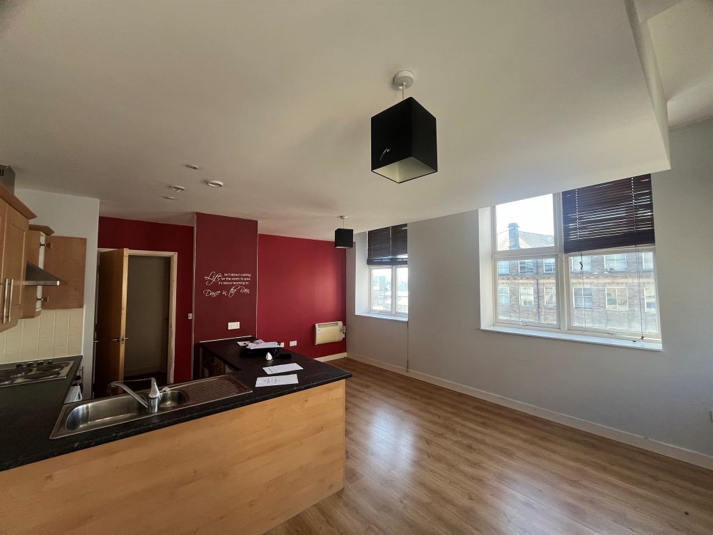 Property photo 3 of 6