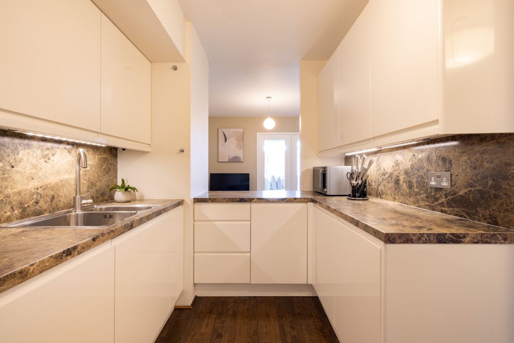 Property photo 2 of 31 Kitchen