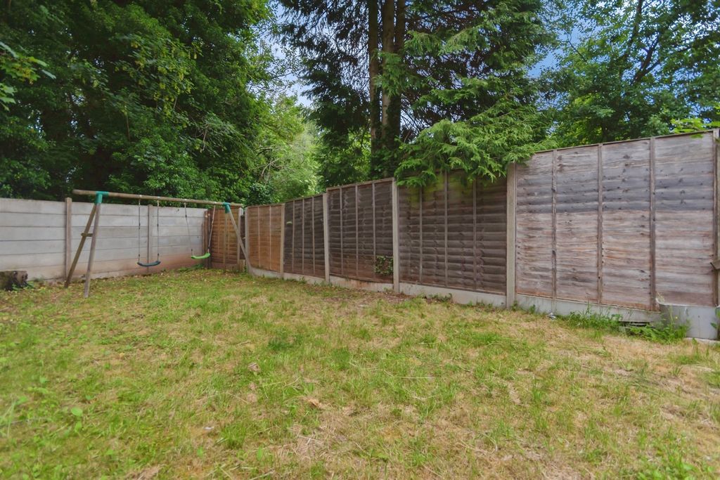 Property photo 2 of 34