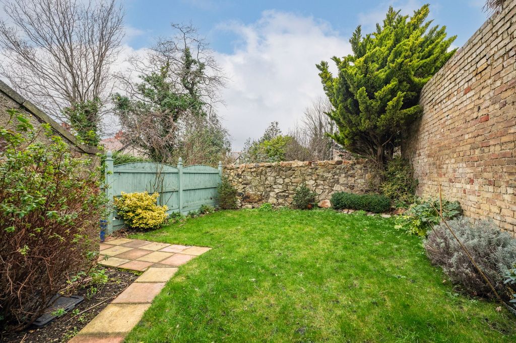 Additional image 9 of 3 bed flat for saleYork Road, Deganwy LL31