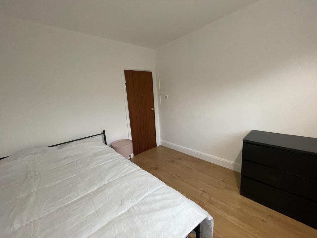 Property photo 1 of 2 Room