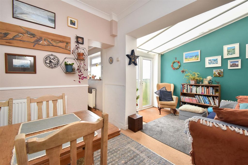 Property photo 3 of 21 Dining Room