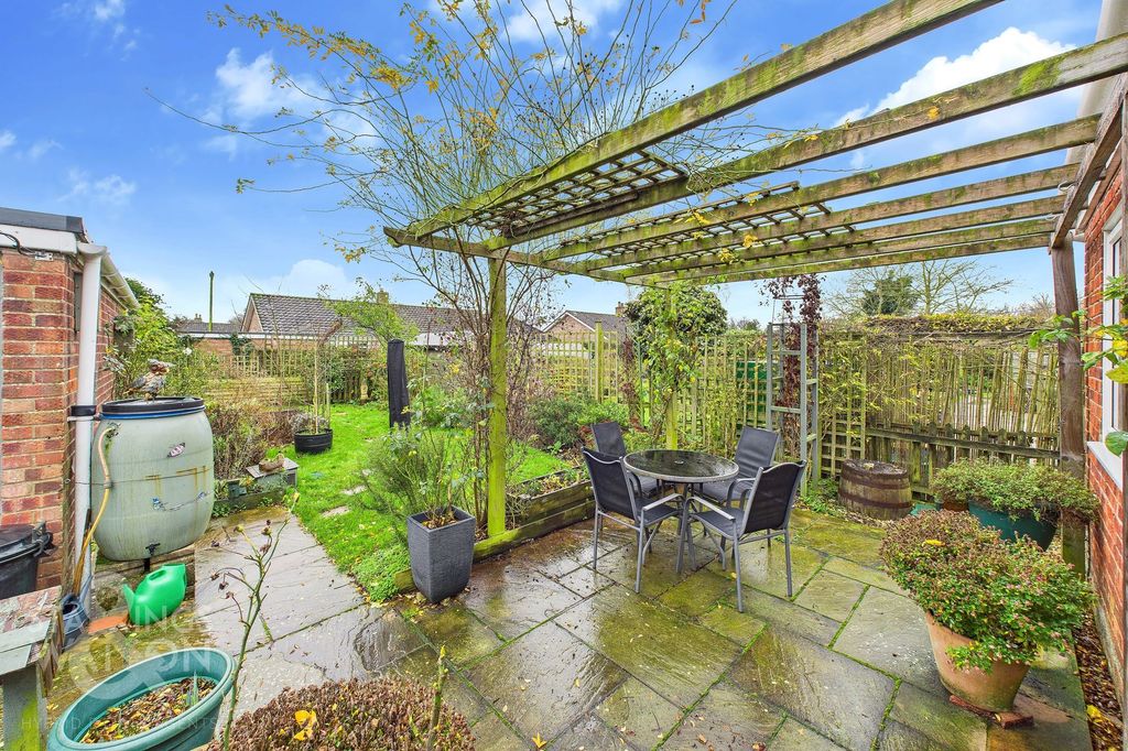 Property photo 3 of 23