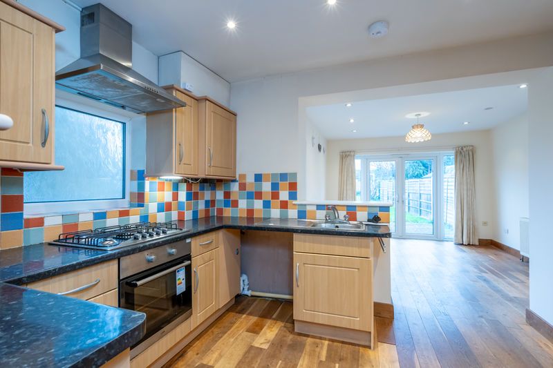 Property photo 3 of 19 Photo 7