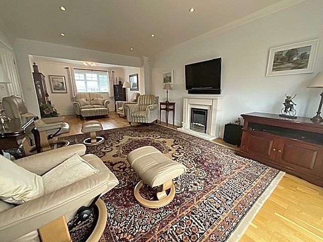 Property photo 3 of 27