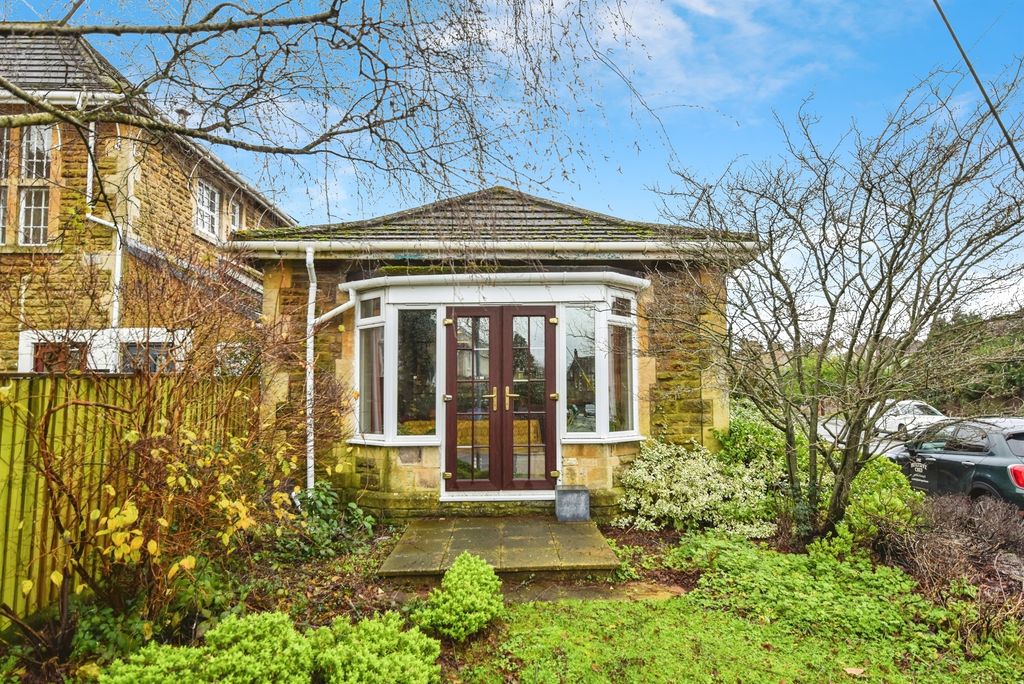 Property photo 1 of 20